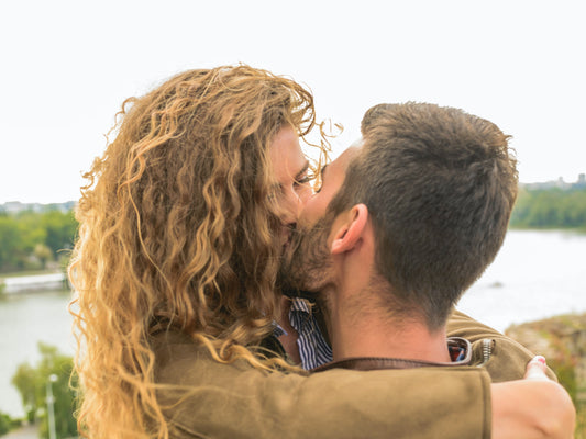 האם כדאי לך לשלב צעצועי מין במערכת היחסים